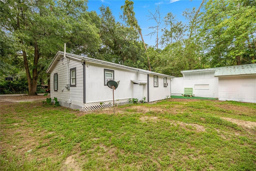 Backyard, Exterior