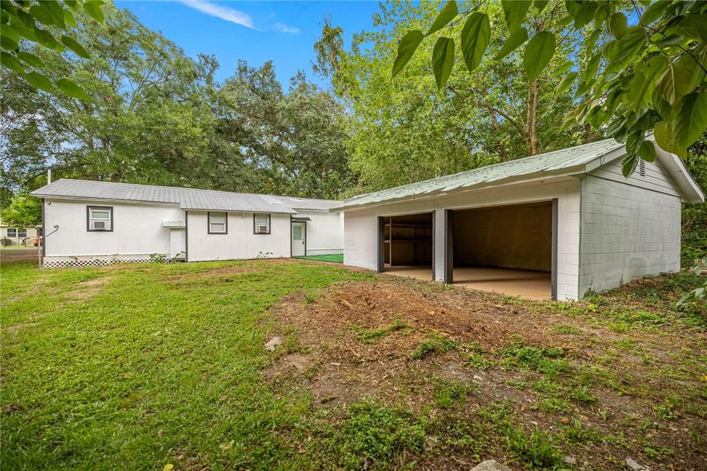 Backyard, Exterior