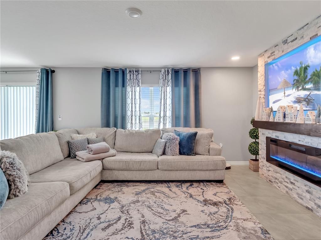 Fireplace, Interior, Living room, Recessed Lighting