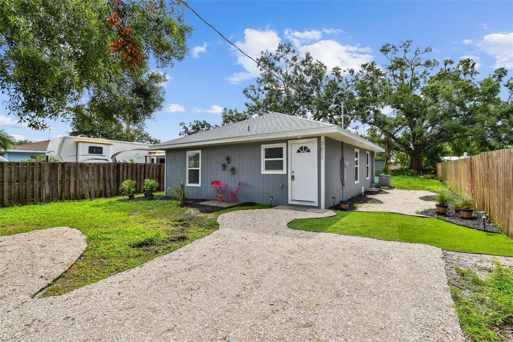 Backyard, Exterior