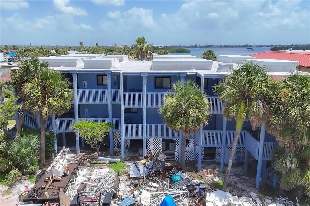 Exterior, Drone
