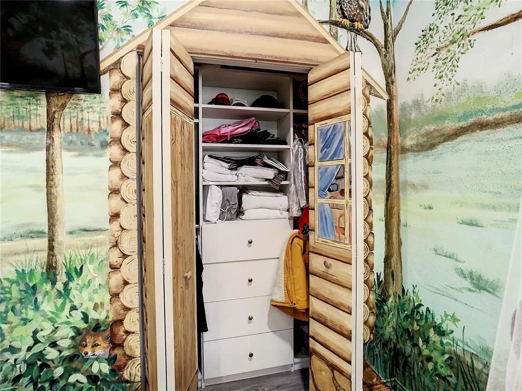 Interior, Walk-in Closets