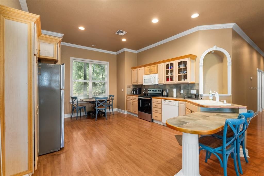 Dining room, Interior, Kitchen, Recessed Lighting, Wood Texture Flooring