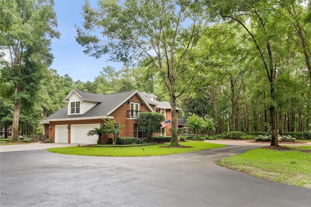 Attached, Exterior, Facade, Brick Facade, Ranch