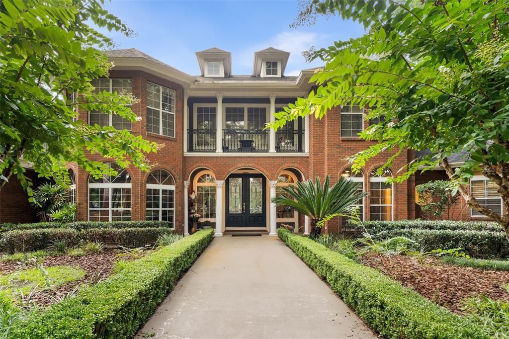 Exterior, Facade, Brick Facade, Rowhouse