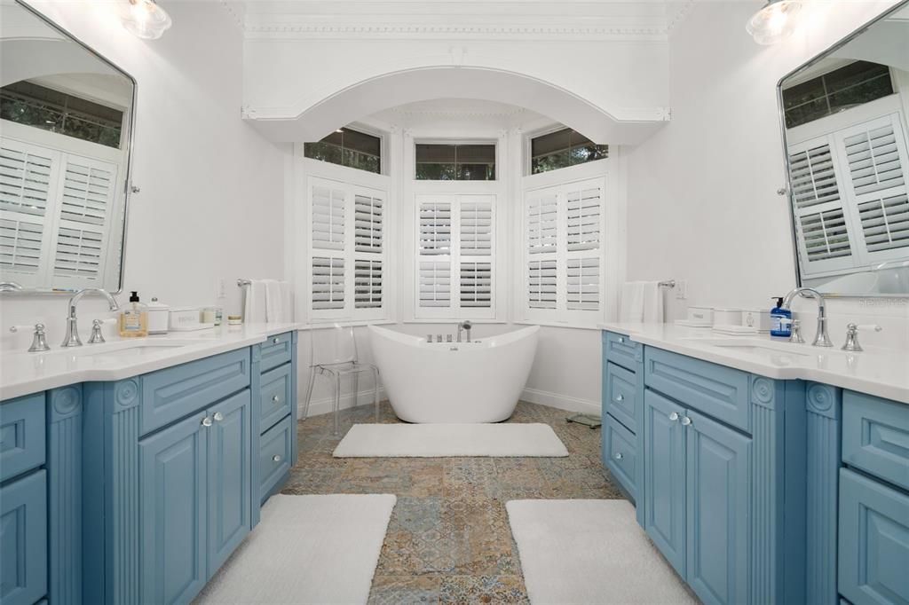 Bathroom, Dual Sink Vanities, Free Standing Baths, Interior
