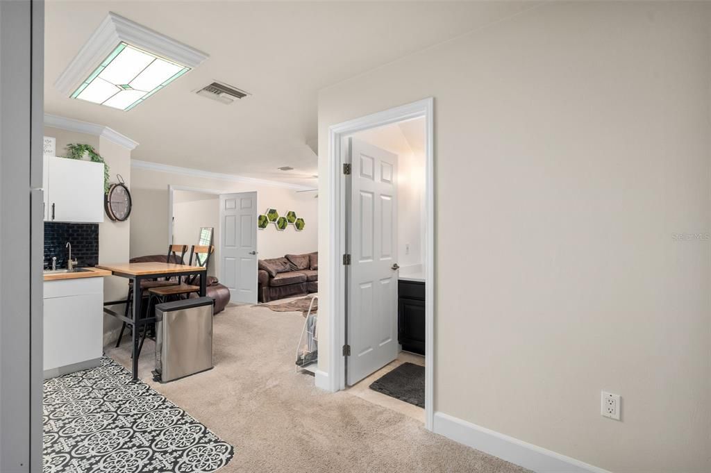 Home Office, Interior