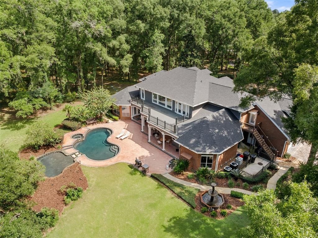 Exterior, Drone