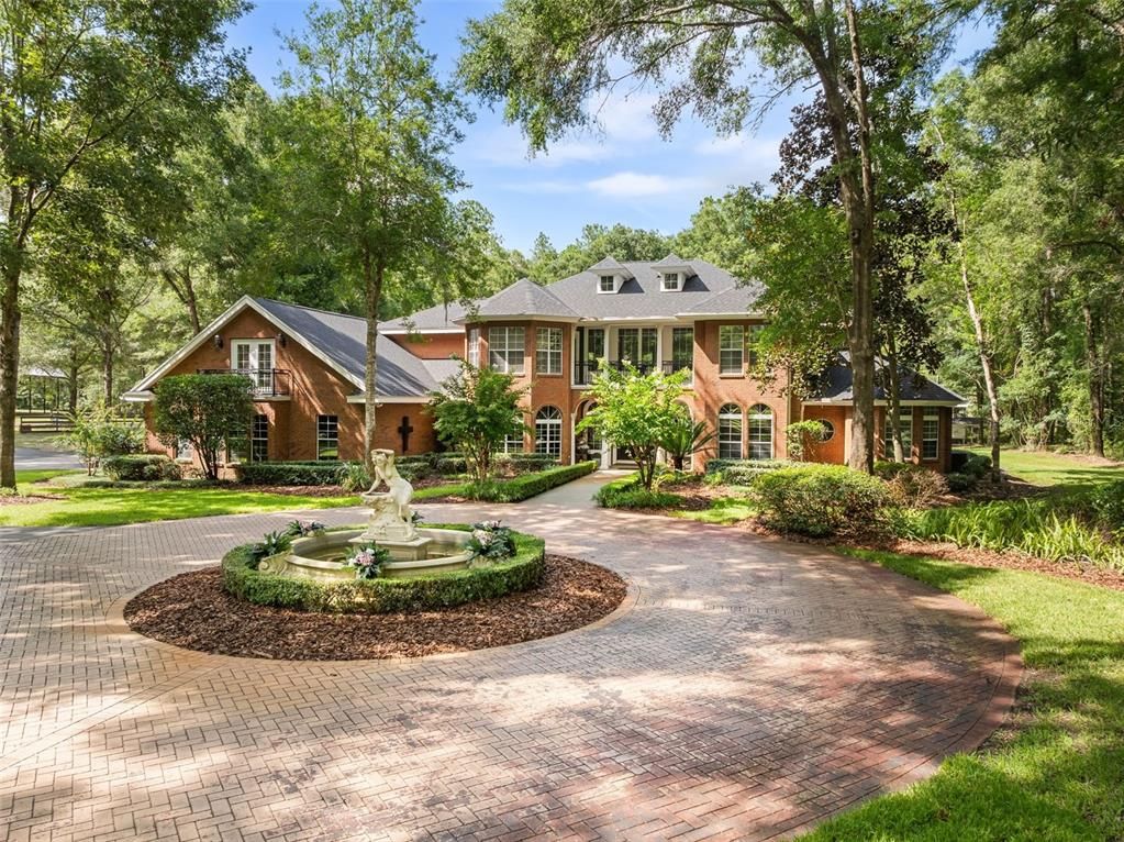 Backyard, Exterior, Facade, French Provincial