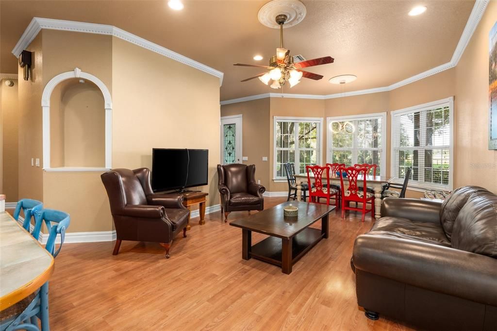 Dining room, Interior, Living room, Recessed Lighting, Wood Texture Flooring