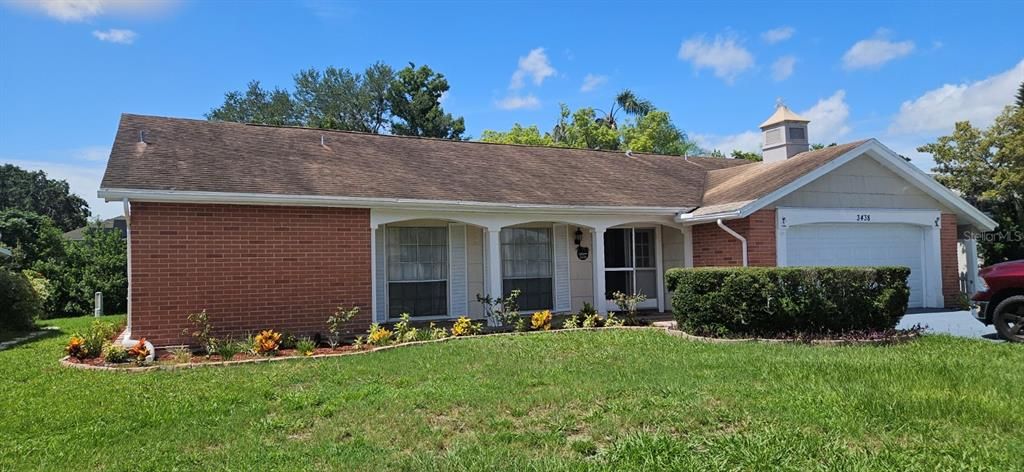 Attached, Exterior, Facade, Brick Facade, Ranch