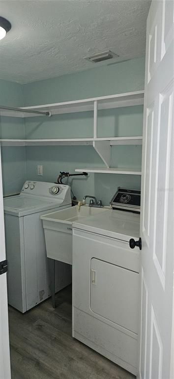 Interior, Washer, Wood Texture Flooring
