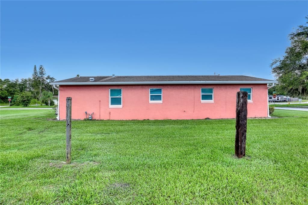 Backyard, Exterior