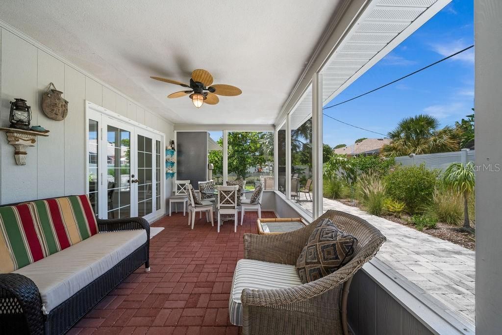 Dining room, Exterior, Interior, Sun Room