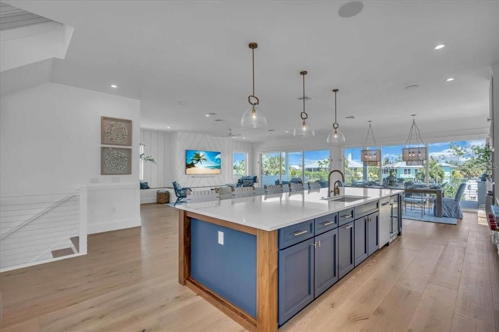 Dining room, Interior, Kitchen, Pendant Lights, Recessed Lighting, Wood Texture Flooring