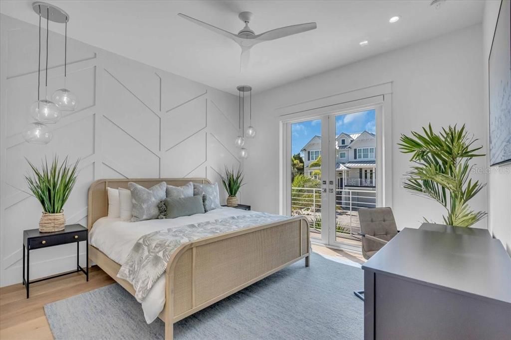 Bedroom, Home Office, Interior, Pendant Lights, Recessed Lighting, Wood Texture Flooring