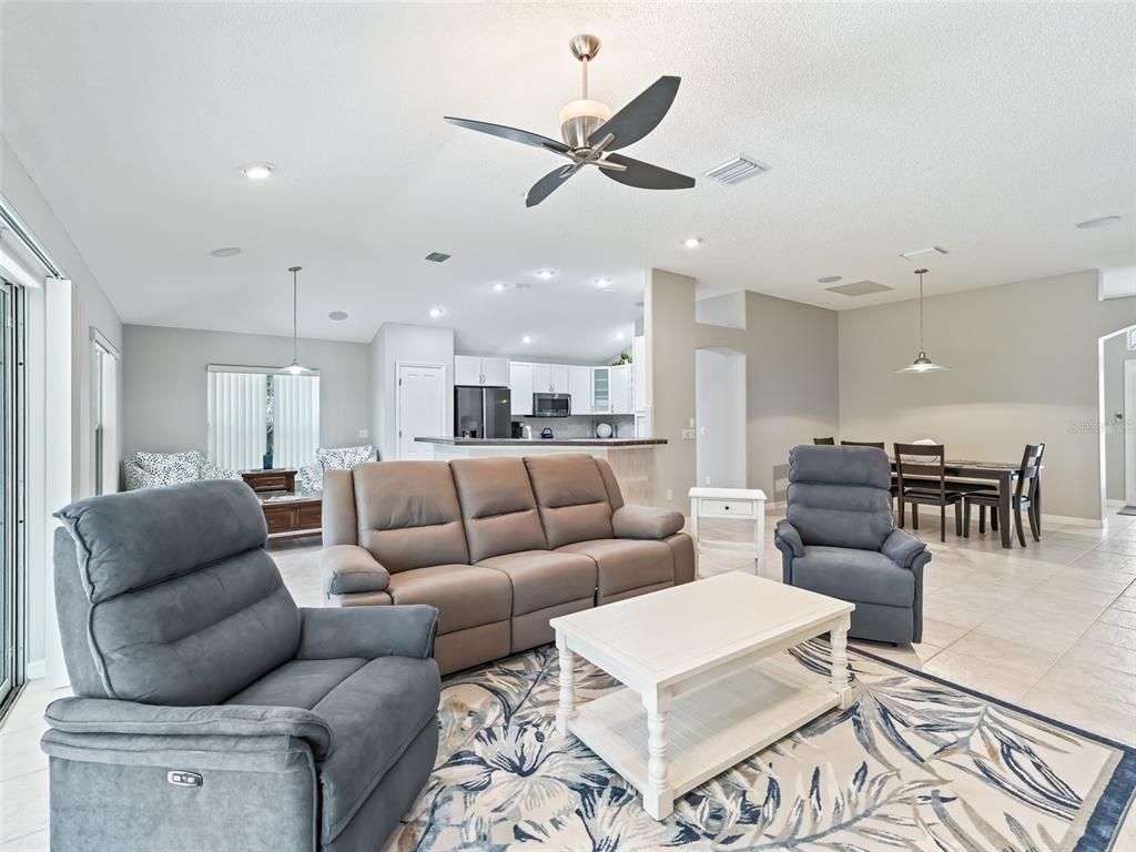 Dining room, Interior, Kitchen, Living room, Pendant Lights, Recessed Lighting, Stainless Steel Appliances