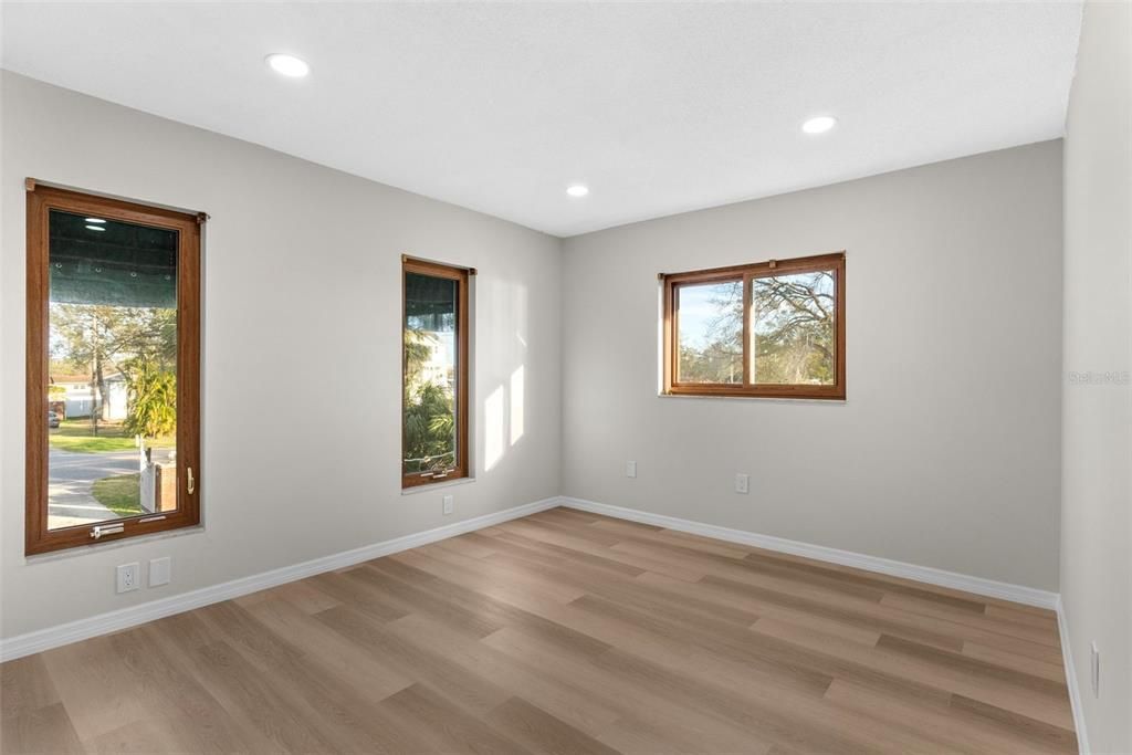 Empty room, Interior, Recessed Lighting, Wood Texture Flooring