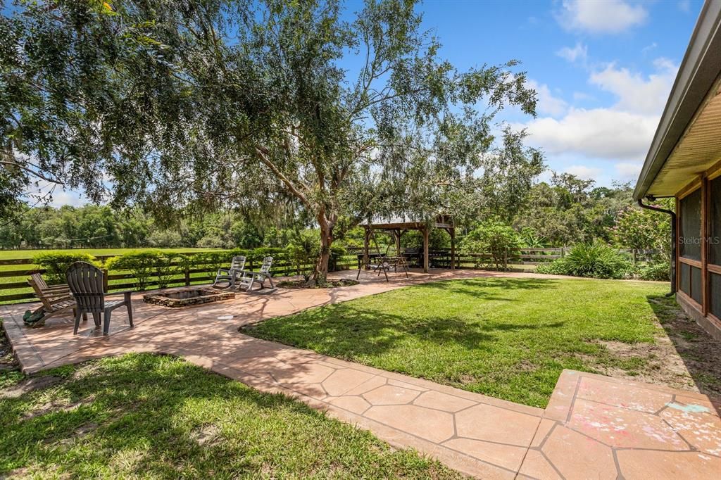 Backyard, Exterior