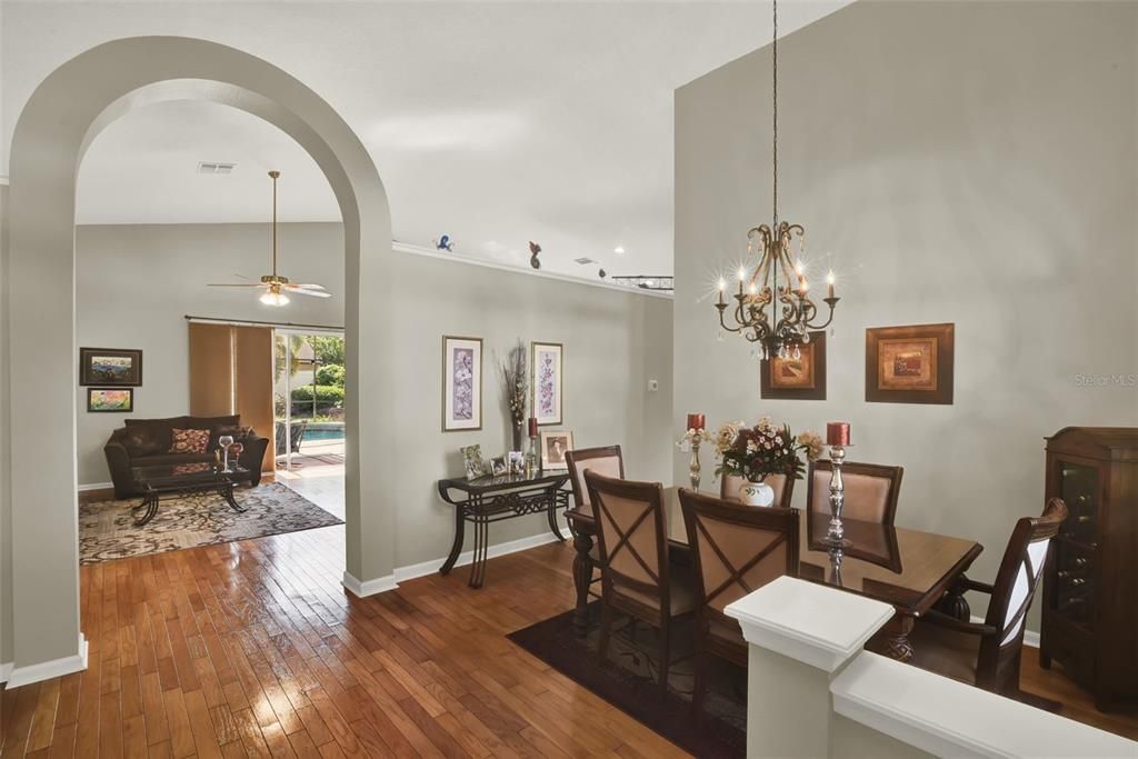 Chandelier, Dining room, Interior, Recessed Lighting, Wood Texture Flooring
