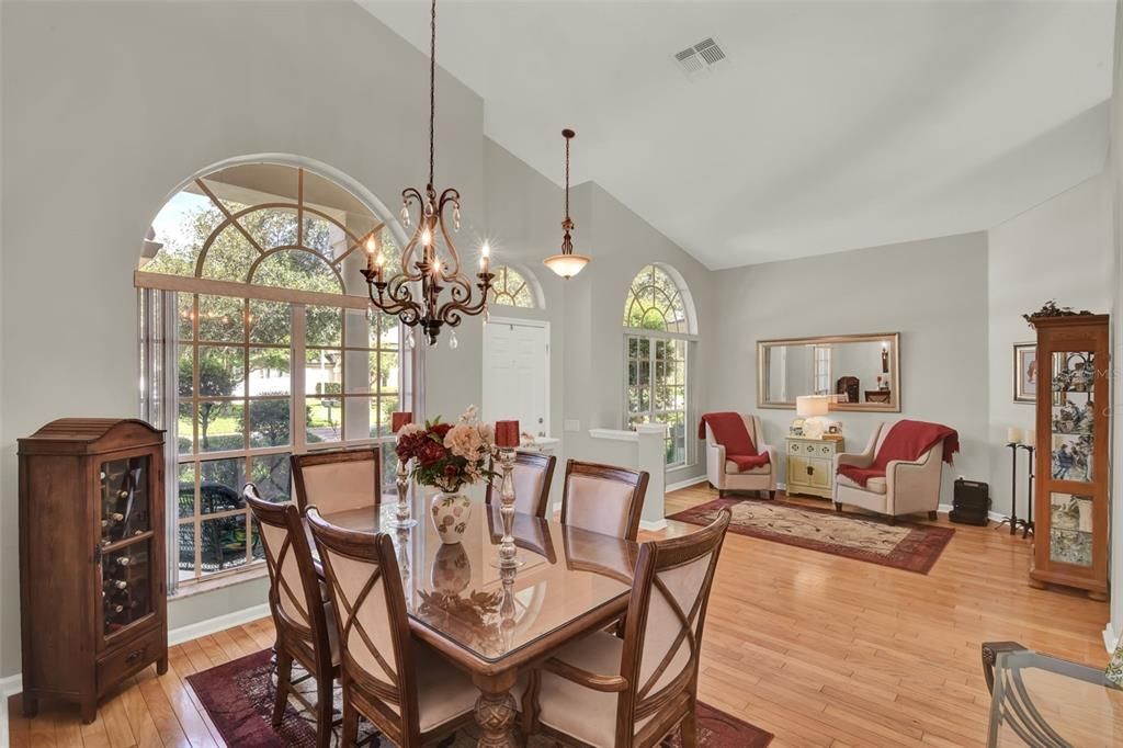 Chandelier, Dining room, Interior, Living room, Pendant Lights, Wood Texture Flooring