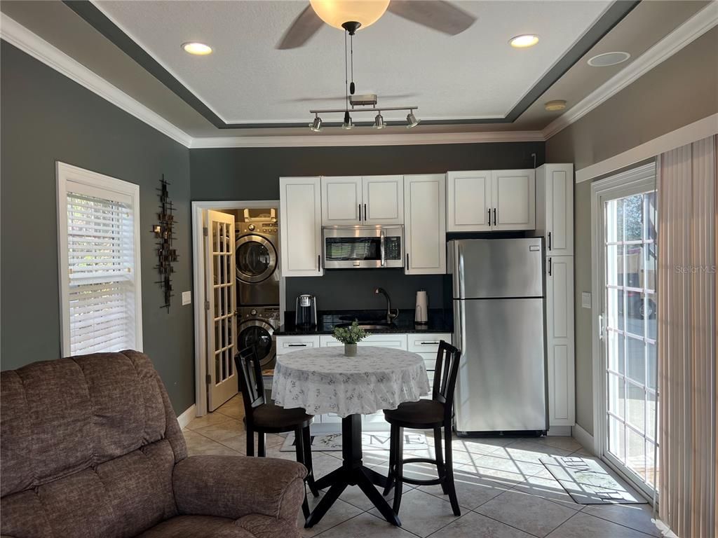 Dining room, Interior, Kitchen, Recessed Lighting