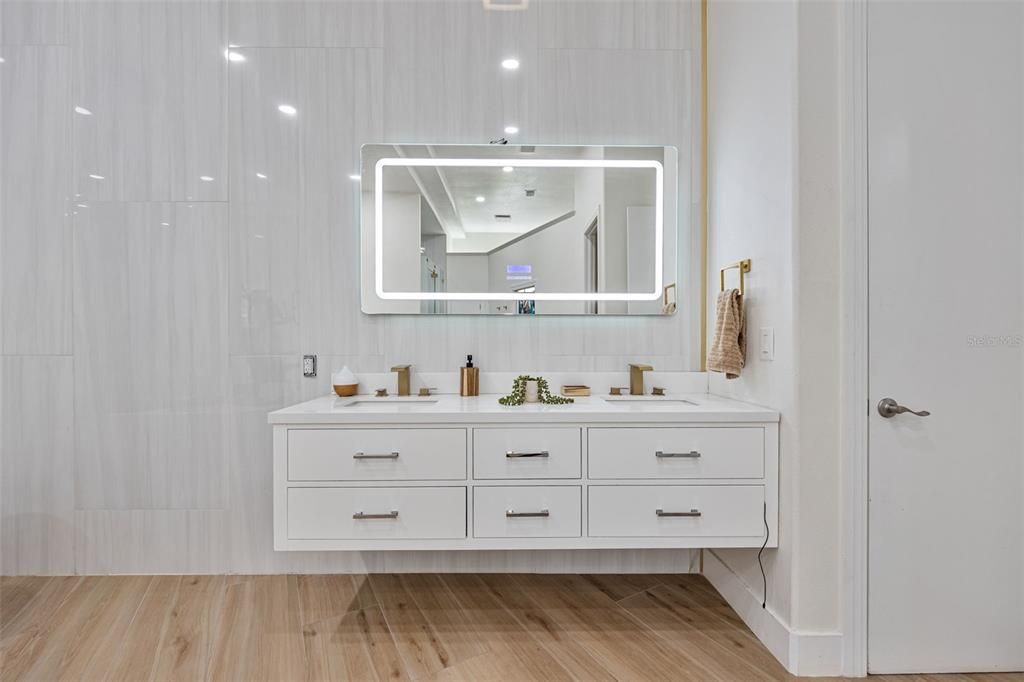 Bathroom, Dual Sink Vanities, Interior, Recessed Lighting, Wood Texture Flooring