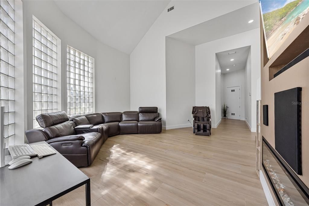 Interior, Living room, Recessed Lighting, Wood Texture Flooring