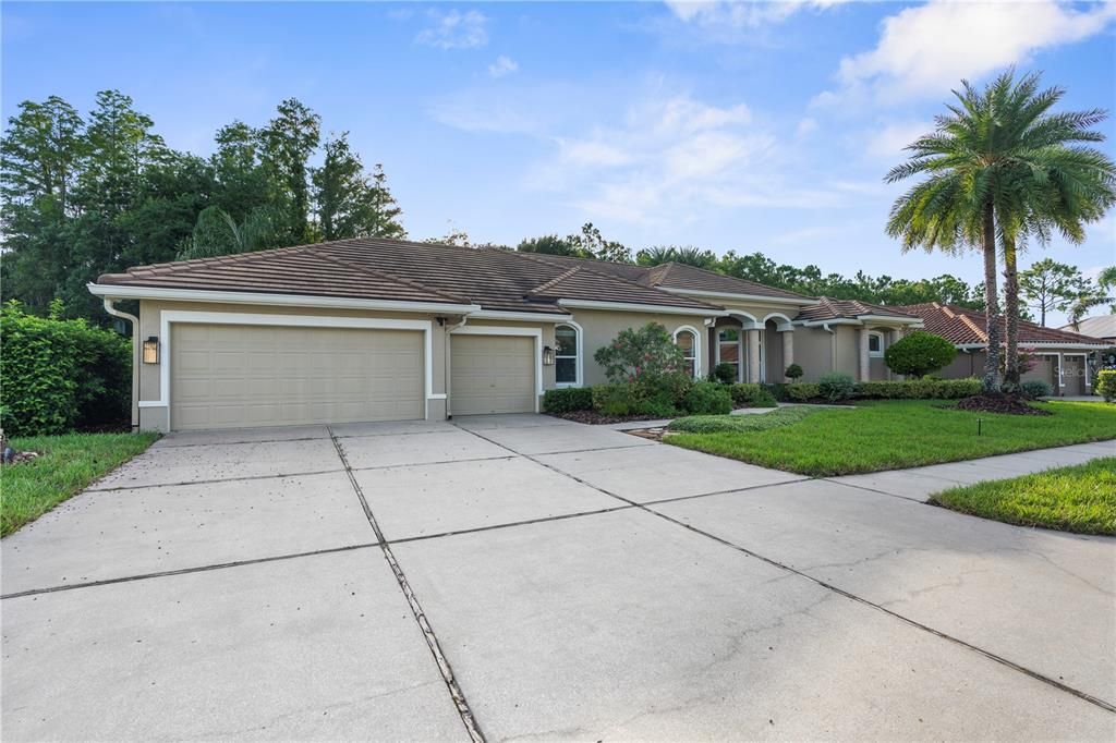 Attached, Exterior, Facade, Ranch