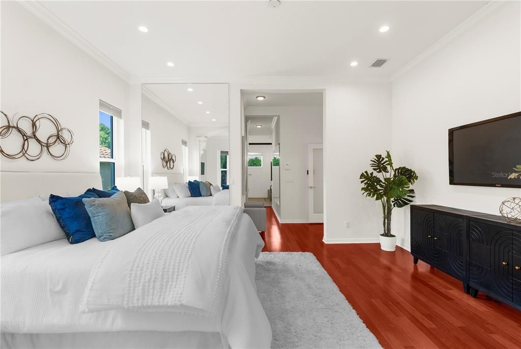Bedroom, Interior, Recessed Lighting, Wood Texture Flooring