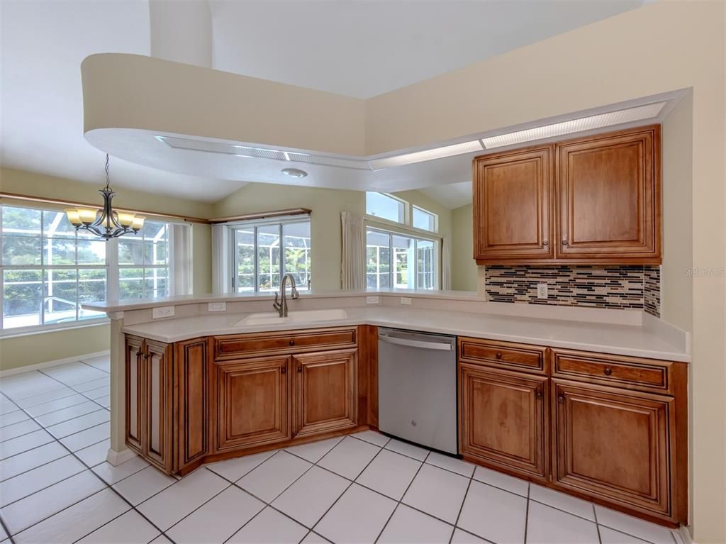 Chandelier, Interior, Kitchen