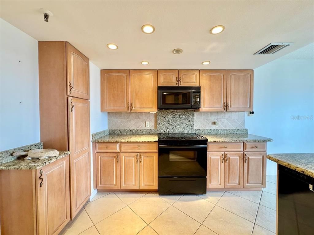 Interior, Kitchen, Recessed Lighting