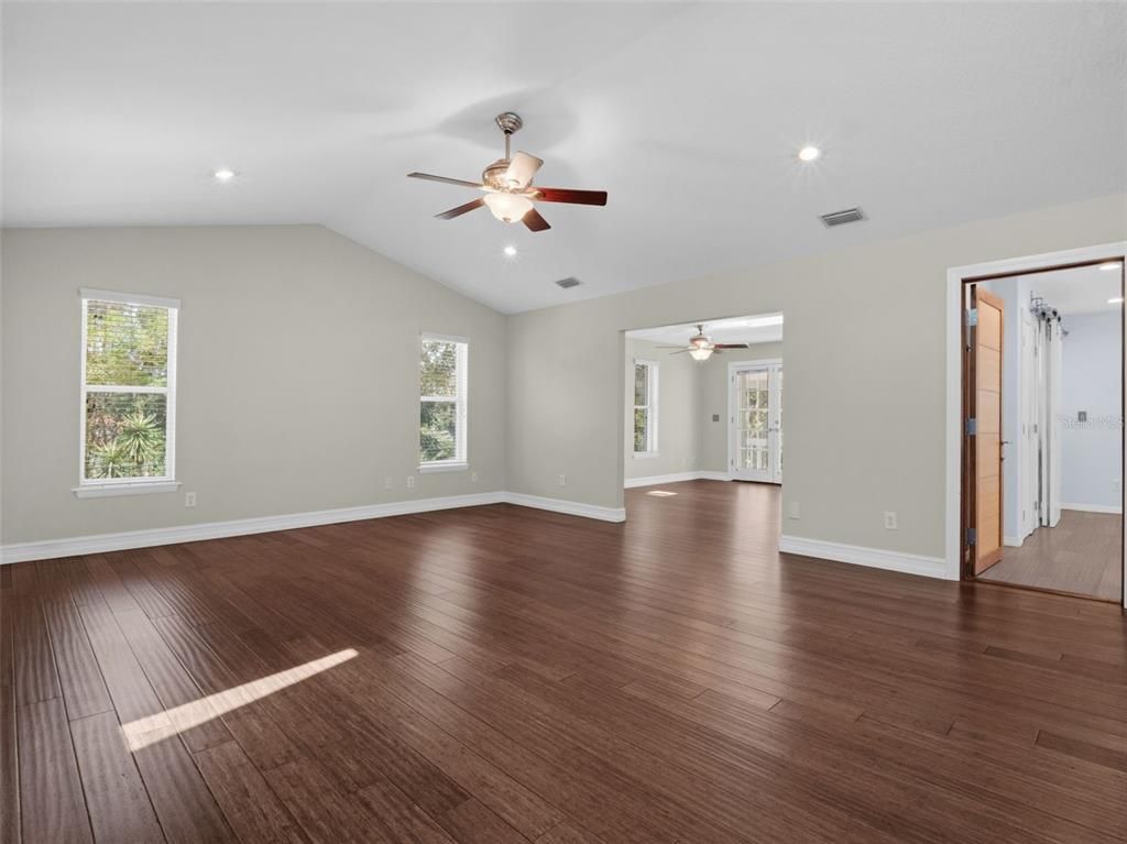 Empty room, Interior, Recessed Lighting, Wood Texture Flooring
