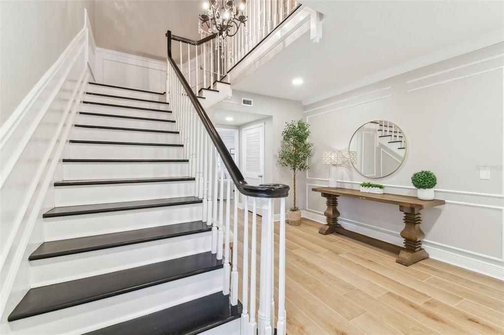 Chandelier, Interior, Recessed Lighting, Wood Texture Flooring