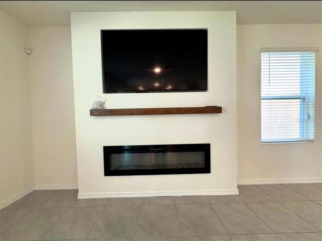 Fireplace, Interior, Recessed Lighting