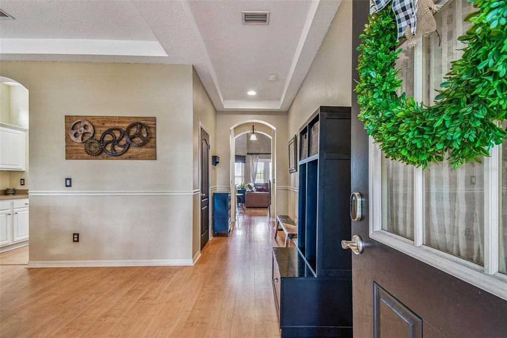 Interior, Recessed Lighting, Wood Texture Flooring
