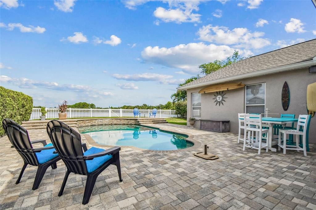 Exterior, Pool