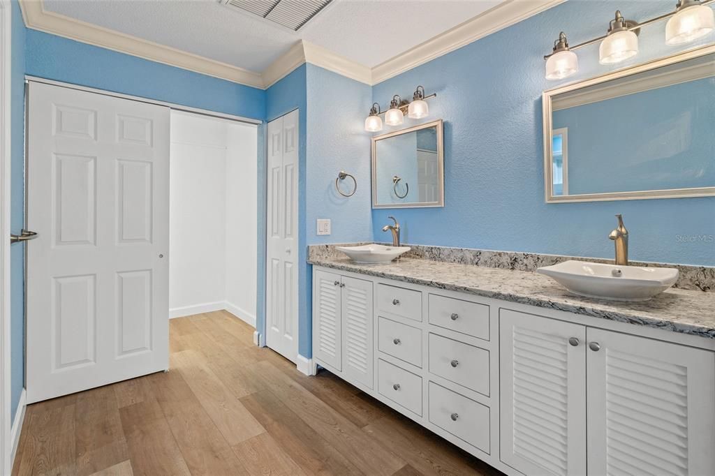 Bathroom, Dual Sink Vanities, Interior, Wood Texture Flooring
