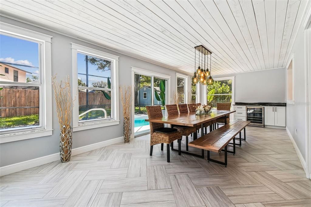 Dining room, Interior, Pendant Lights