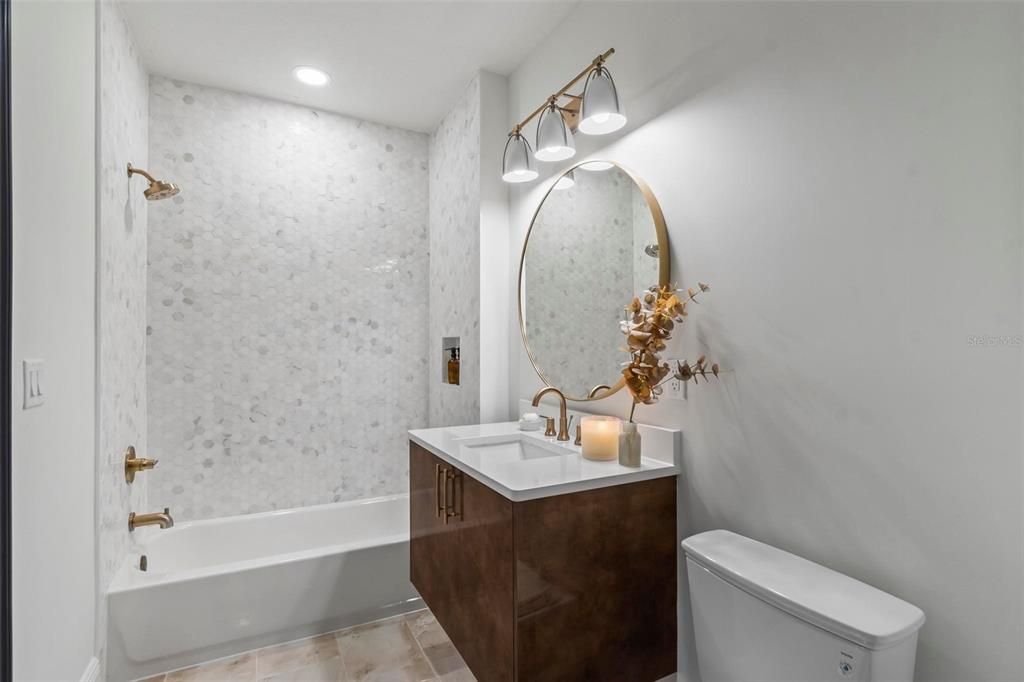 Bathroom, Interior, Recessed Lighting
