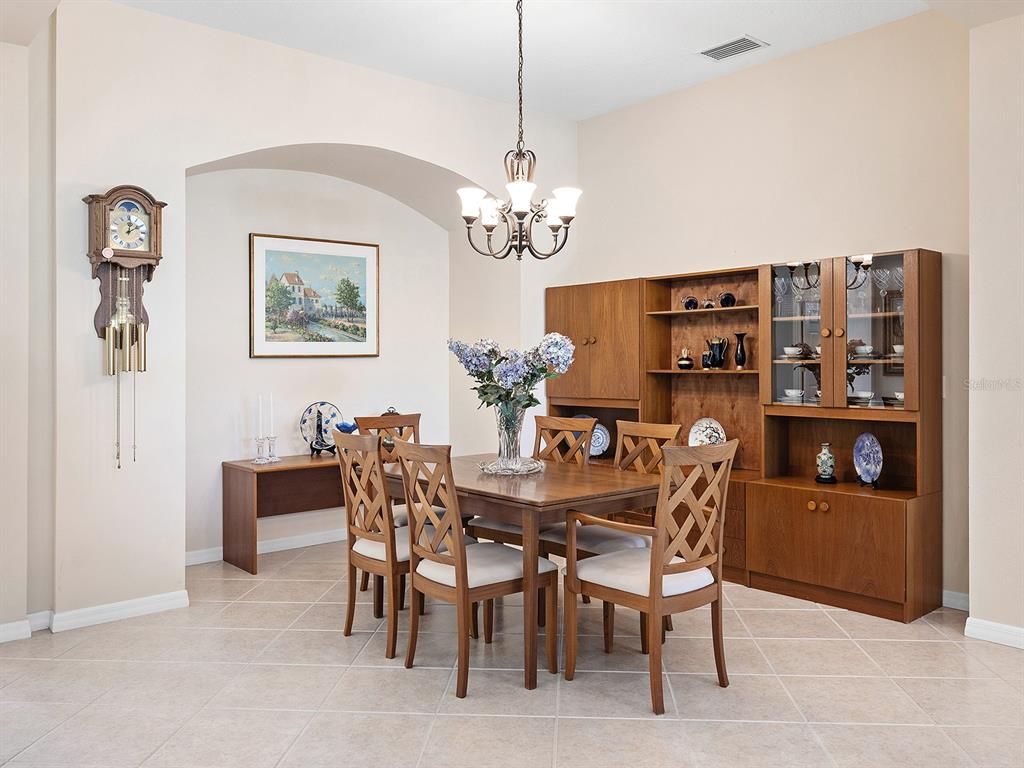 Chandelier, Dining room, Interior