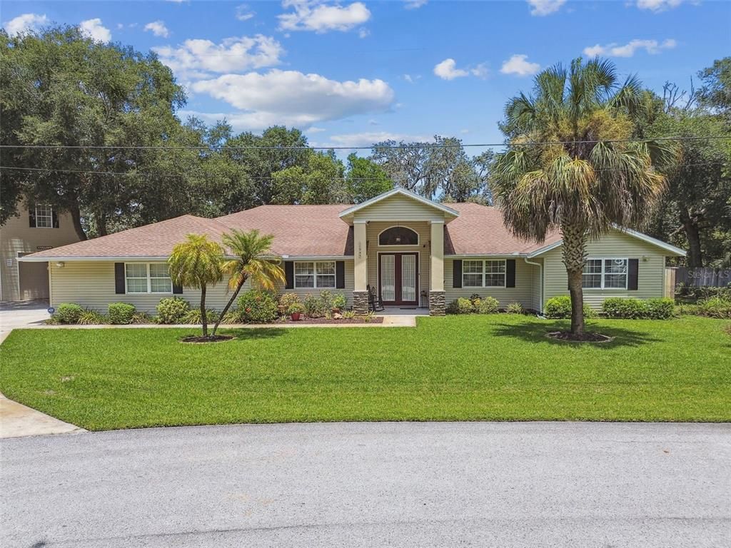 Backyard, Exterior, Facade, Ranch