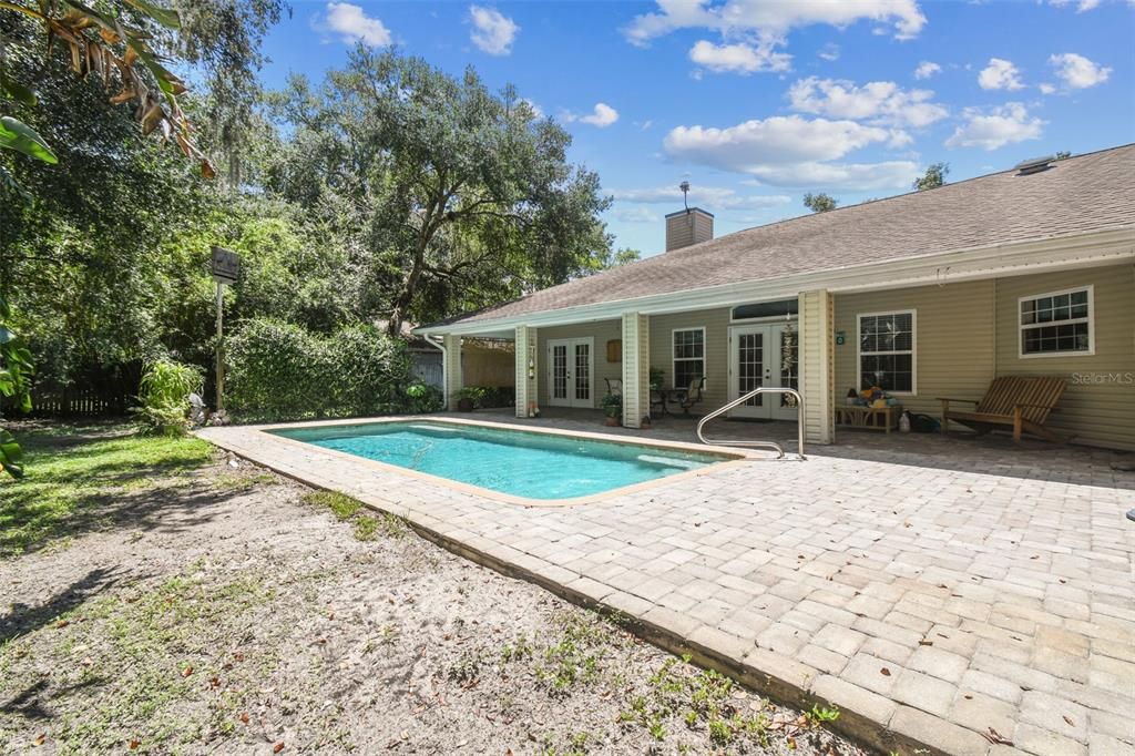 Exterior, Pool