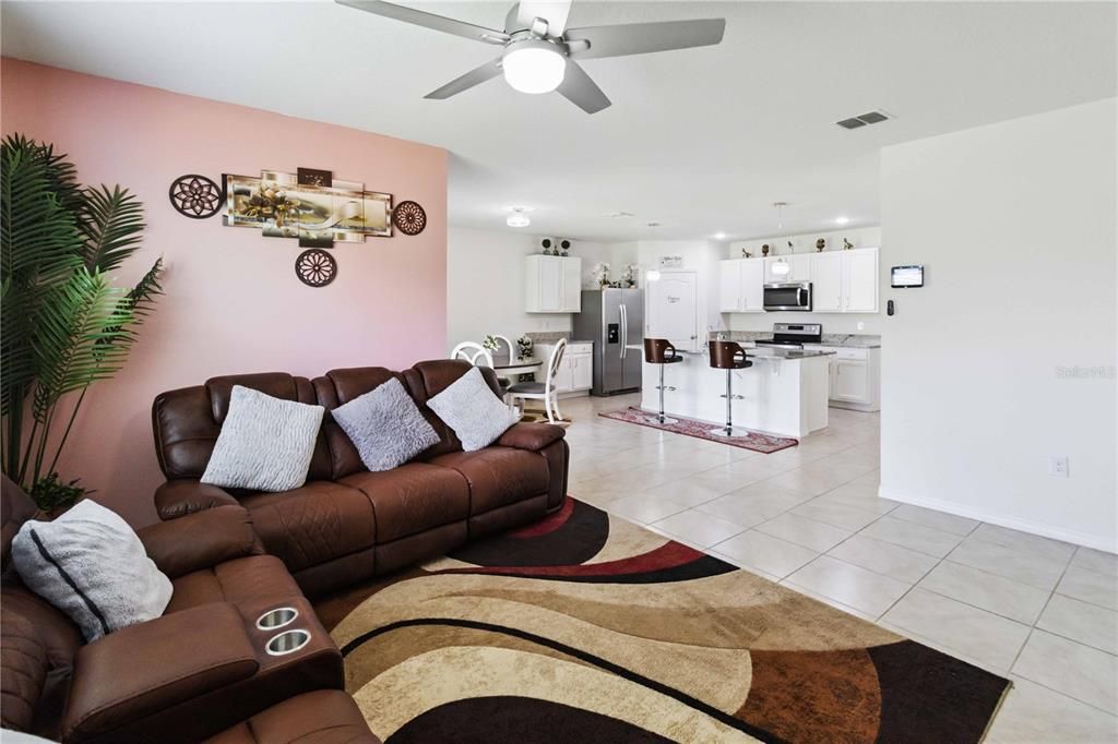 Interior, Kitchen, Living room, Pendant Lights, Recessed Lighting, Stainless Steel Appliances
