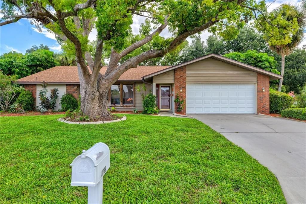 Attached, Backyard, Exterior, Facade, Brick Facade, Ranch