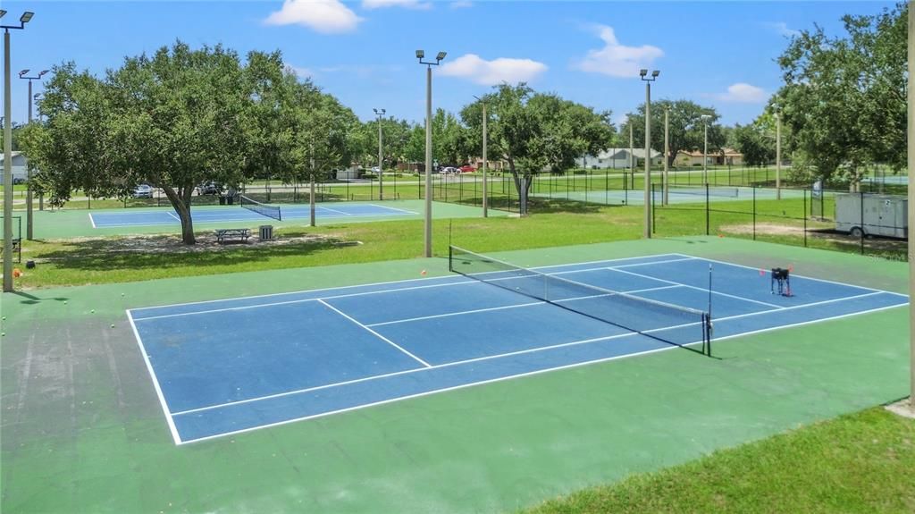 Exterior, Tennis Courts