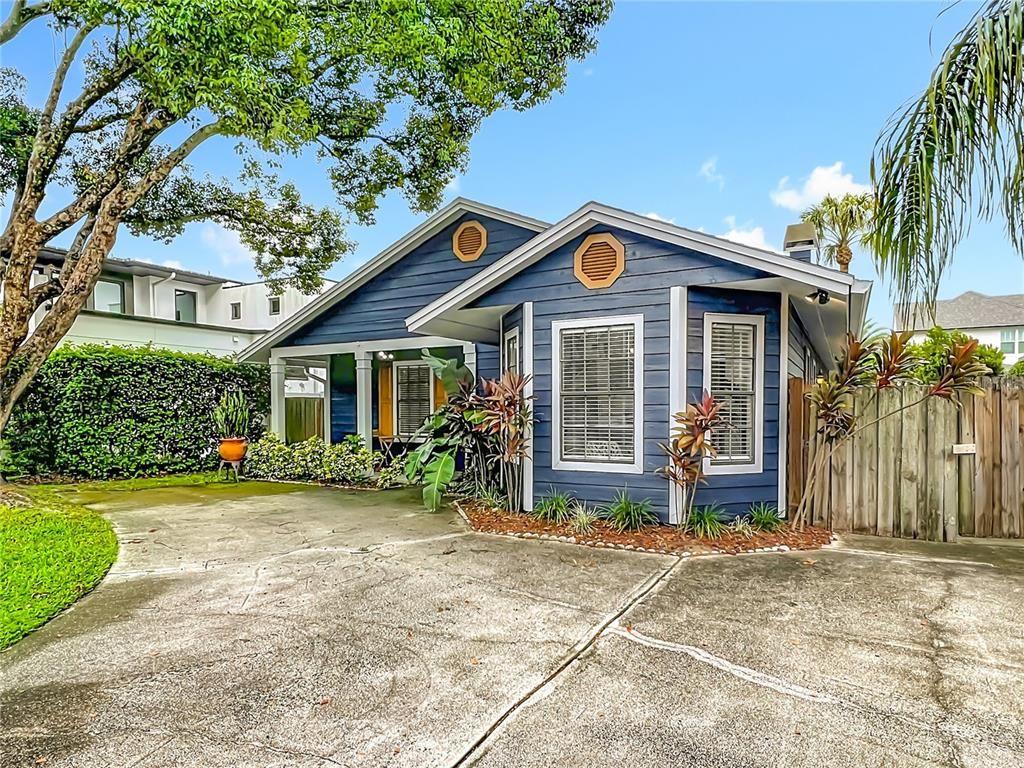 Exterior, Facade, American Craftsman