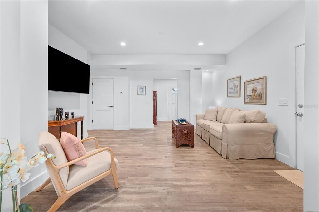 Interior, Living room, Recessed Lighting, Wood Texture Flooring