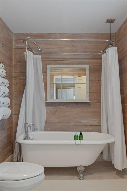 Bathroom, Free Standing Baths, Interior, Wooden Walls
