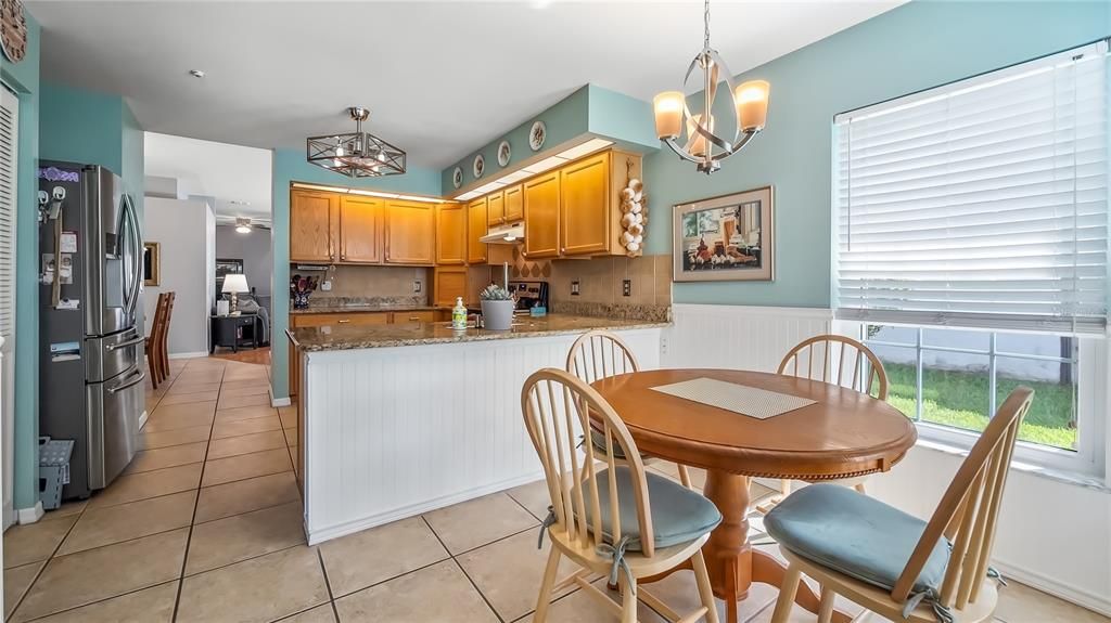 Chandelier, Dining room, Interior, Kitchen